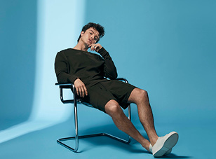YSWY Cameron Robbie Calm YSWY Cameron Robbie Calm
